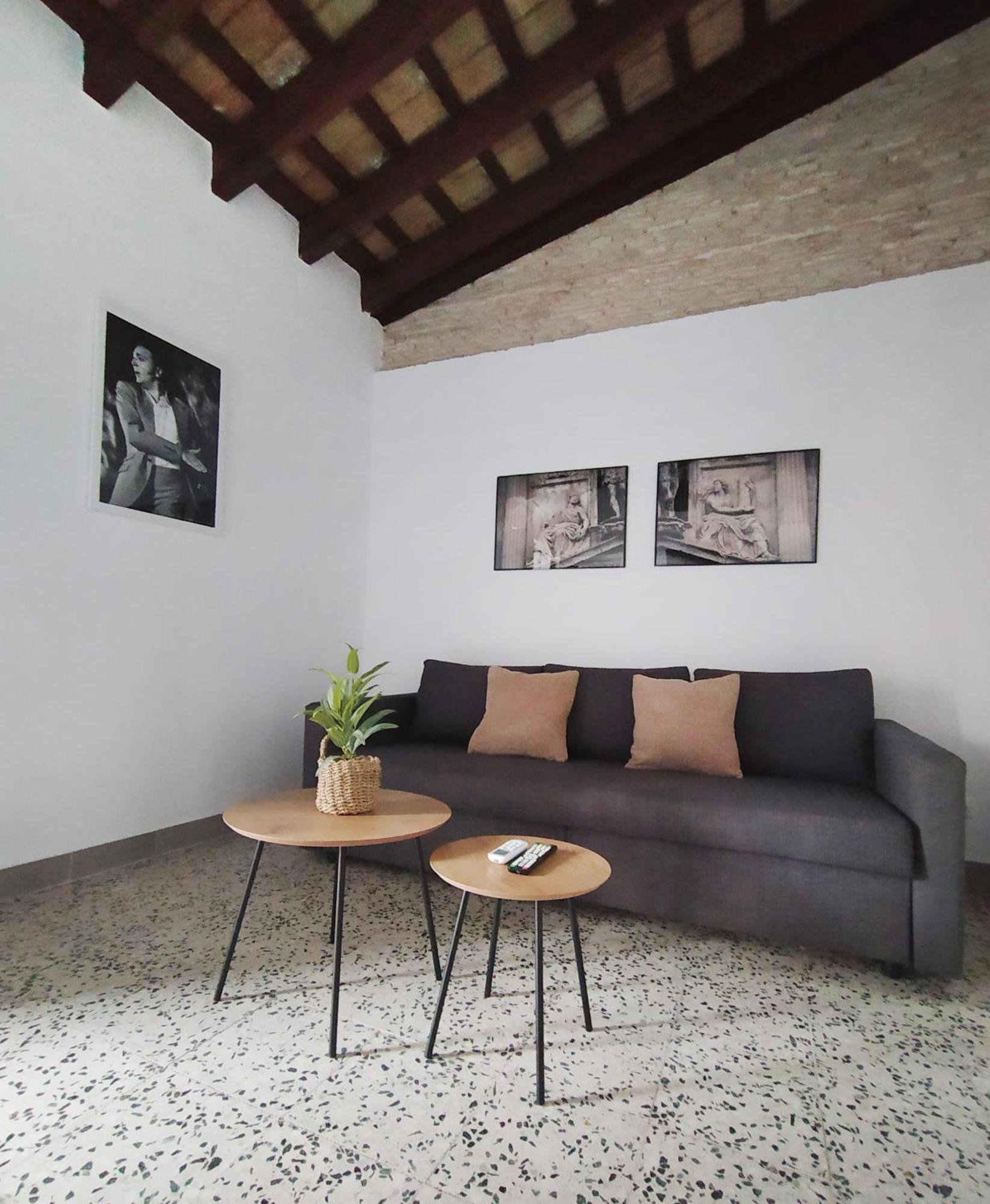 Apartamentos Casa Vicario เฮเรซ เด ลาฟรอนเตรา ภายนอก รูปภาพ